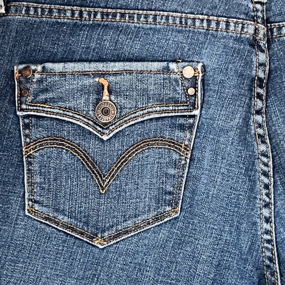 LEVI'S 525 "Perfect Waist" Cuffed Cropped Stretch Denim Jean Capri's Size 10 - Picture 12 of 16